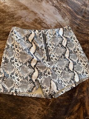 Le Lis Beige and Black Snake Print Zip-Front Shorts